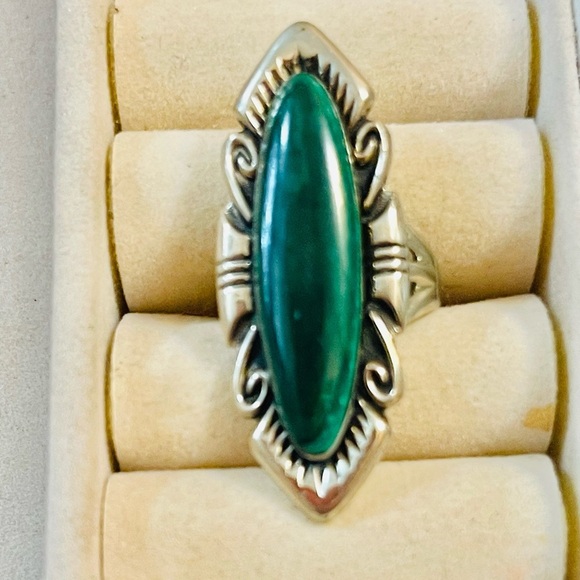 VTG Native American NAVAJO STERLING SILVER MALACHITE RING SIZE 5.75 - Picture 1 of 9
